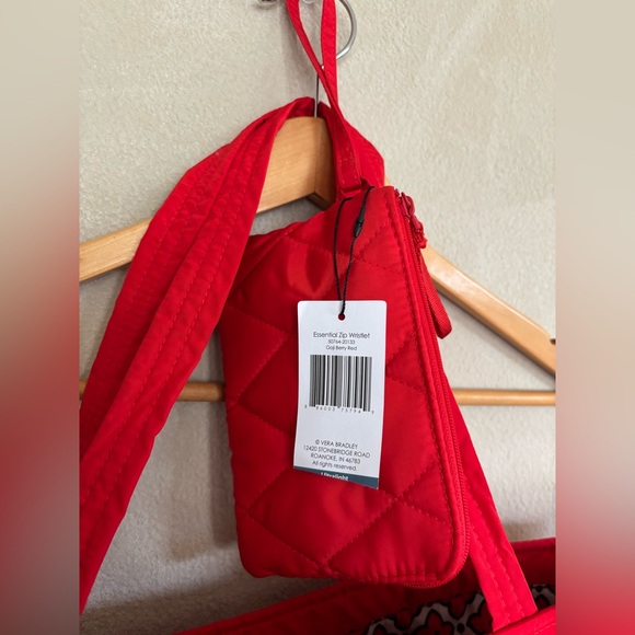 NWT Vera Bradley Essential Grand Quilted Red Tote and matching wristlet - Picture 4 of 5
